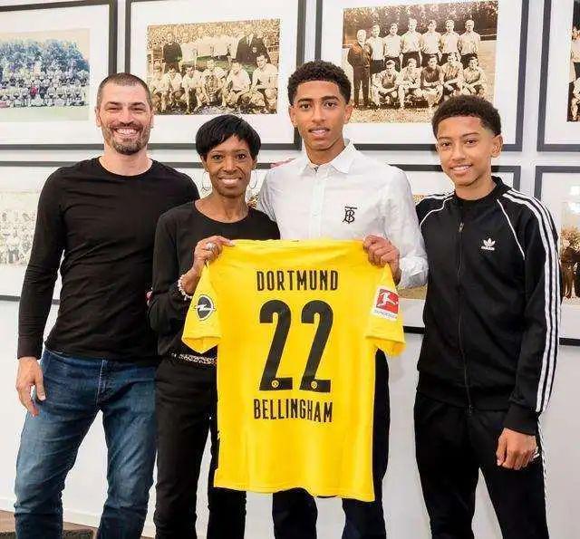 街头的球迷 街头的球迷