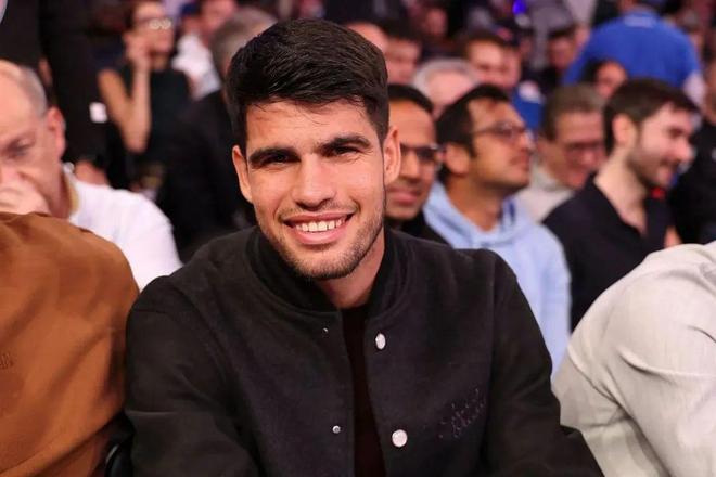 深受尊重的 深受尊重的