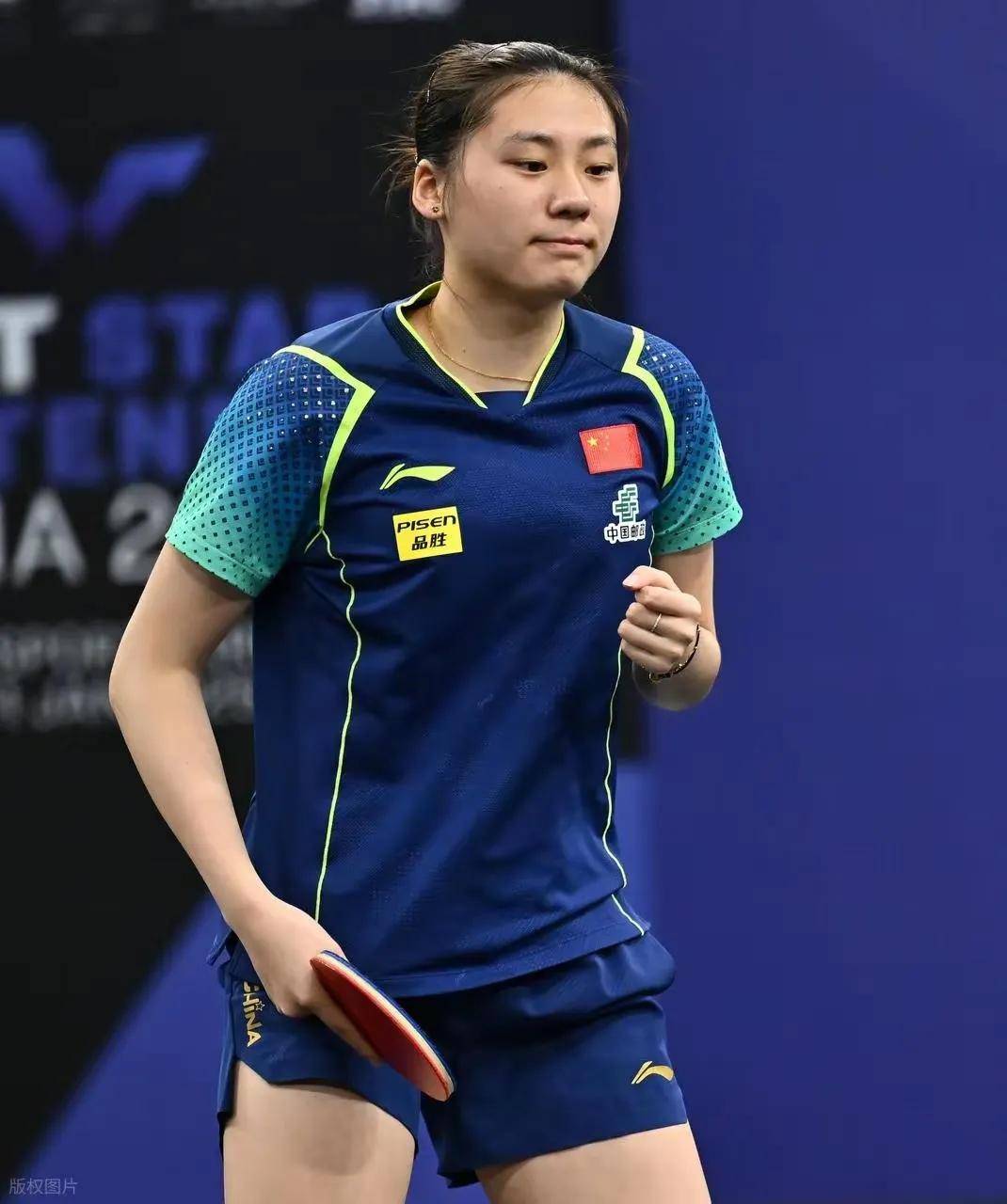 平拉开与小 平拉开与小